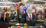 Butik i Moskva sælger traditionelle russiske Matrjosjka-dukker forestillende bl.a. Vladimir Putin, Hillary Clinton og Donald Trump. 