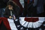 CHOK Det var en skuffet gruppe af Hillary-tilhængere, der onsdag morgen fik beskeden om, at Hillary Clinton ikke ville komme og tale i Jacob Javits-centret i New York. 