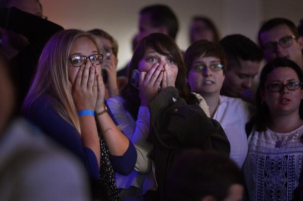 I Salt Lake City så demokratiske tilhængere med, mens Donald Trump tog den ene stat efter den anden. 