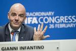 PLANER. Antallet af spillere i de store klubbers trupper provokerer Fifa-præsident Gianni Infantino. 