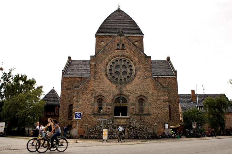 Flere og flere københavnere melder sig ud af folkekirken - særligt Bispebjerg og Nørrebro ligger lavt. Arkivfoto af Brorsons Kirke. 