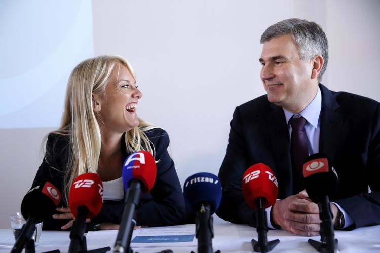 Nye Borgerlige med Peter Seier beredt. Christensen og Pernille Vermund i spidsen indsamlede tidligere på året underskrifter nok til at stille op til det kommende folketingsvalg. 