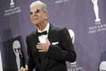 Leonard Cohen back stage i forbindelse med optagelsen i Rock and Roll Hall of Fame i New York 10. marts 2008. 