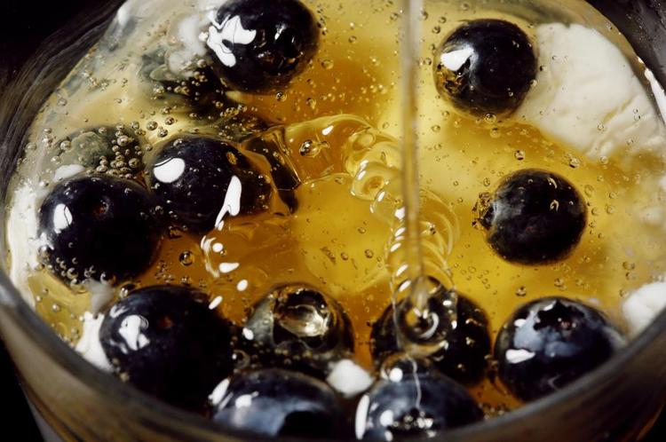 Barndomsminder. Vinderhonningen har både sødme og fedme, og vil ifølge en af testdommerne være børnenes favorit. 