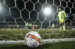 Huttelihut. Hvis fodbold skal ses i fjernsynet, er der rig mulighed for det i København. 