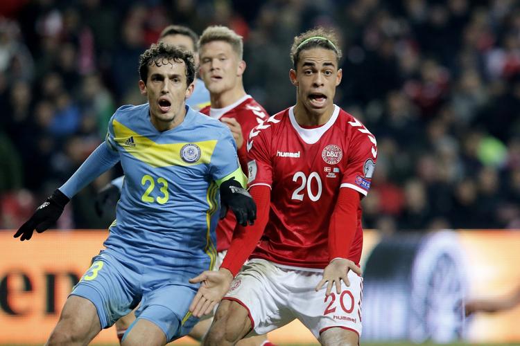 banens bedste. Yussuf Poulsen var Danmarks bedste i 4-1-sejren over Kasakhstan. Foto: Jens Dresling 