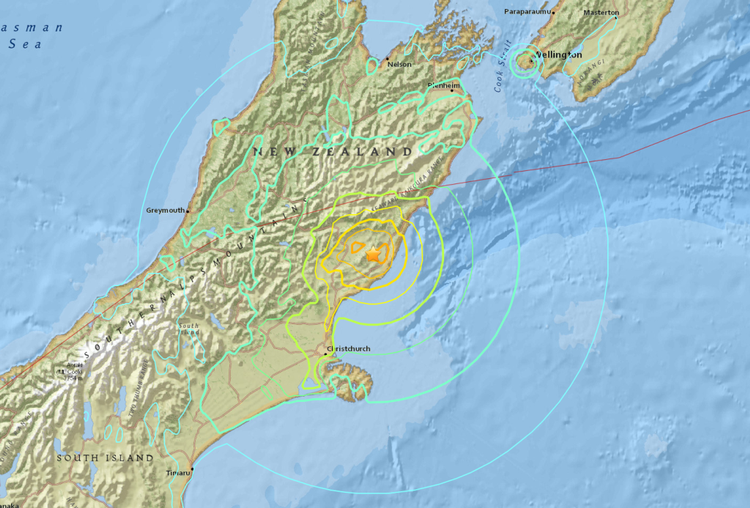 Et jordskælv og fem efterskælv har ramt New Zealand. 