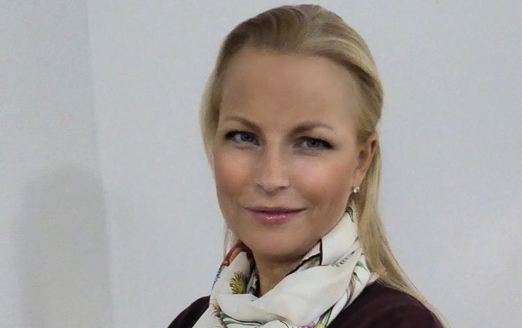 Karriere-mor. Det er trist at kvinder får det indtryk, at det ikke kan lade sig gøre at kombinere en karriere med en børnefamilie, mener Eva Persson, der har fundet sin egen model sammen med familien. Privatfoto. 