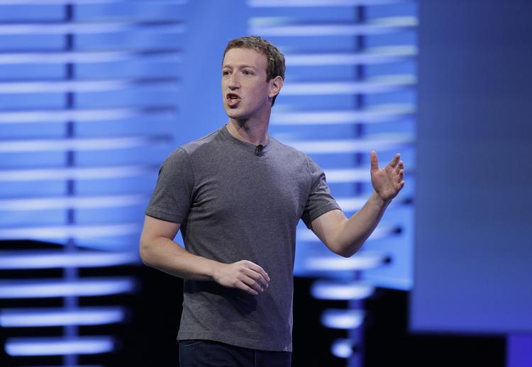 Afvisning. At falske nyheder på Facebook skulle have påvirket udfaldet af den amerikanske valgkamp kaldte selskabets stifter, Mark Zuckerberg, forleden »en skør tanke«. 