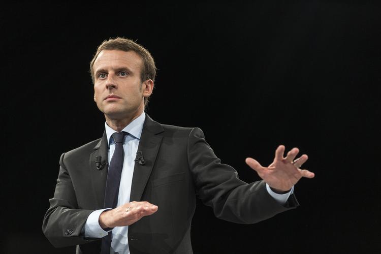 karriereplaner. Emmanuel Macron er tidligere økonomiminister i Frankrigs socialistiske regering. 