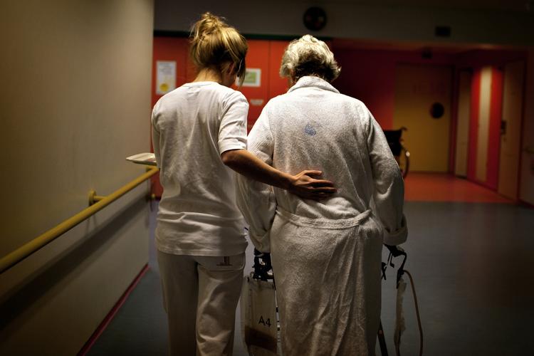 FRYGT. 42 procent i FOAs undersøgelse er helt enige i, at det vil have negative konsekvenser for dem, hvis de udtaler sig offentligt om kritisable forhold på deres arbejdspladser. 