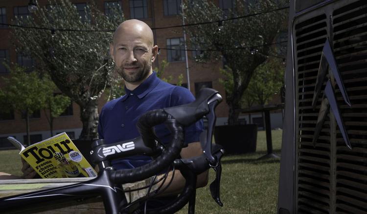 Farvel. Blandt de medarbejdere, der siger farvel til DR Sporten, er Tour de France-værten Søren Reedtz (billedet). 