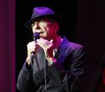Uventet. »Leonard Cohen sov ind efter et fald midt om natten den 7. november«, siger manager Robert Kory ifølge The Guardian. 