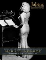 fødselsdagssang. Marilyn Monroe i sin stramme sag. Hun døde blot tre måneder efter, at hun i maj 1962 havde sunget fødselsdagssang for USA's daværende præsident, John F. Kennedy. 