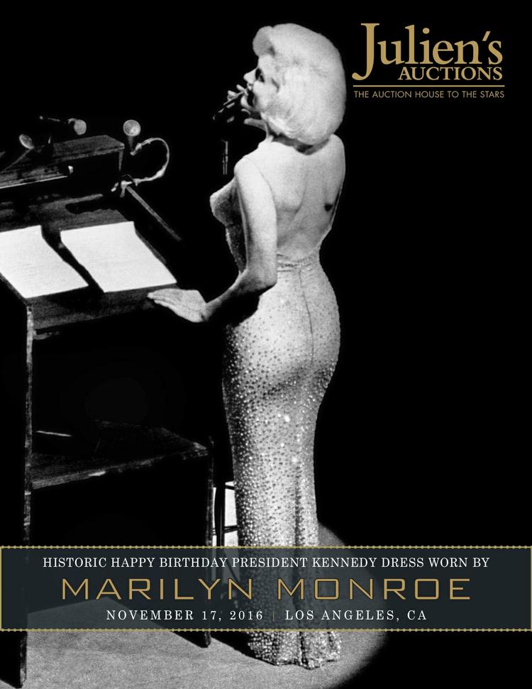 fødselsdagssang. Marilyn Monroe i sin stramme sag. Hun døde blot tre måneder efter, at hun i maj 1962 havde sunget fødselsdagssang for USA's daværende præsident, John F. Kennedy. 