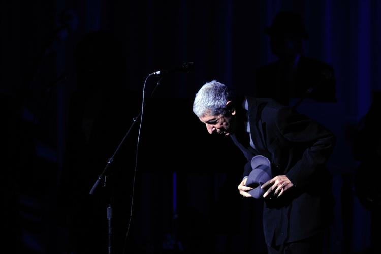 Leonard Cohen fylder 80