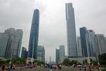 SKYHØJT. Zhuijang New Town. Smag og ehag er forskellig, men uimponeret er man ikke. 
