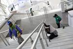 VM. DBU rejser søndag til Qatar sammen med LO for at lægge pres på Qatar, der af både FN og Amnesty International er blevet kritiseret for sin behandling af gæstearbejdere. 