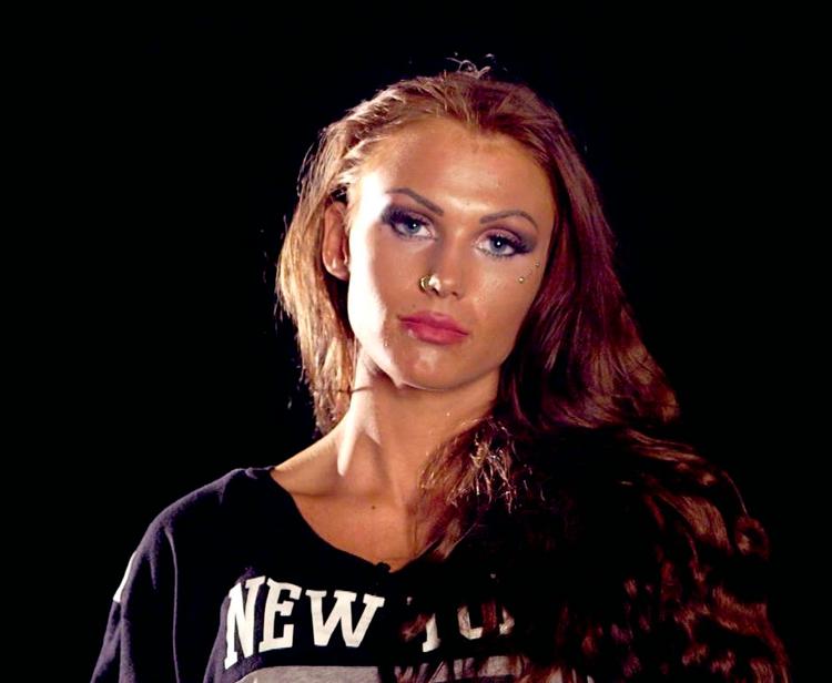 Underholdende. 16-årige Simona og de andre 'Prinsesser fra Blokken' på DR 3 er fascinerende og respektfuldt ungdoms-tv, mener Mette Davidsen-Nielsen. 