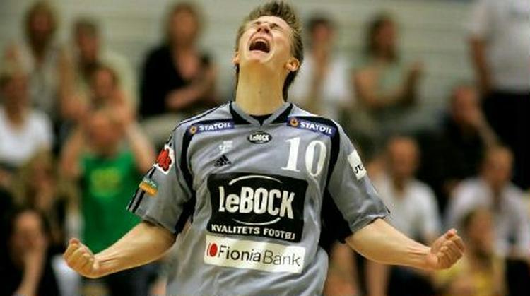 GOG's Lasse Svan Hansen jubler, efter at det står klart, at GOG er videre til finalen. - Foto: Jens Dresling 