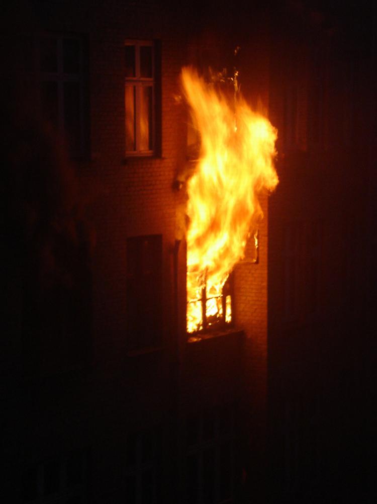 En lejlighed på Østerbro i København udbrændte sent i dag.  Foto: Privatfoto