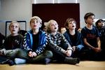 Læring. »Nogle gange gider man ikke rigtig have musik, men når så Bjarne går i gang, så gider man godt«, siger 8-årige Hector med blå striktrøje. Ditte Valente