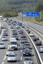 Trængsel. Der er udsigt til voldsom trafik på de tyske motorveje i weekenden. Lange køer må derfor forudses. Martin Leissl/Adac/Martin Leissl