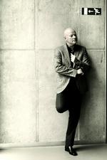 »Det geniale stykke kunst, jeg har skabt i X-Factor -perioden, er mig selv: Et kunstværk på to ben. Jeg gik ind i løvens hule og insisterede på at misforstå konceptet på en måde, som ingen har gjort det før«. 