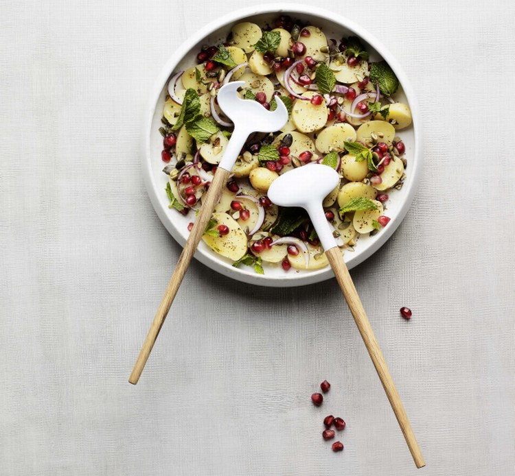 Kartoffelsalat. Denne salat er fyldig og giver masser af energi og basisnæring. 