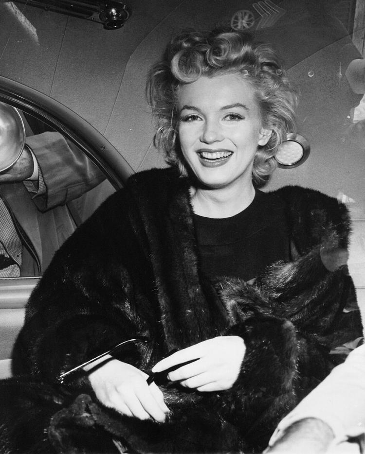 Marilyn Monroe blev tæt fulgt af pressen, men alstå også af FBI. 