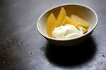 NEM DESSERT. En tur i undertryk kan løfte helt almindelige æbler op til en sanselig afslutning på måltidet. Lars Just