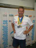 Medaljesamler. Ud over sine DM-medaljer har Mark Vogel vundet 5 verdens- og 11 europamesterskaber som masterssvømmer, hvor han også er indehaver af en verdensrekord. 