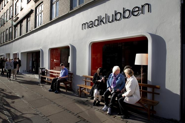 ARBEJDSGIVER. Louis P. Larsen var blevet stillet et job i Madklubben på Vesterbro i udsigt, men han nåede aldrig at få en rigtig vagt. 
