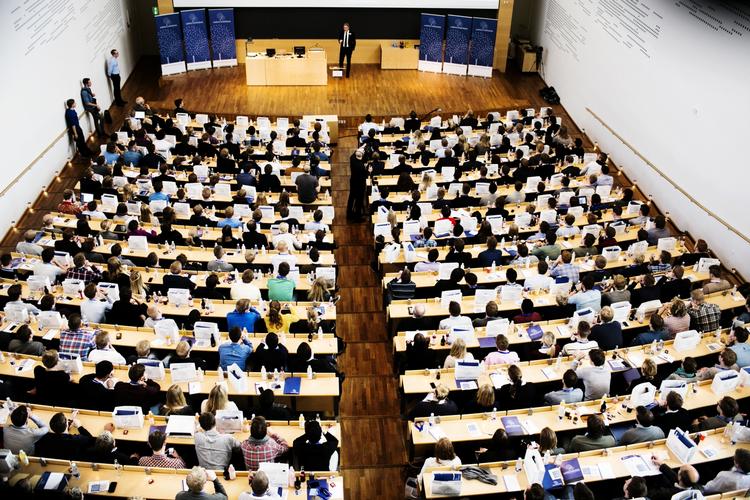 Attraktivt. Aarhus Universitet er  det 25. populæreste universitet at studere på i Europa for Erasmus-studerende, mens Københavns Universitet nøjes med en plads som nummer 72. (arkiv) 