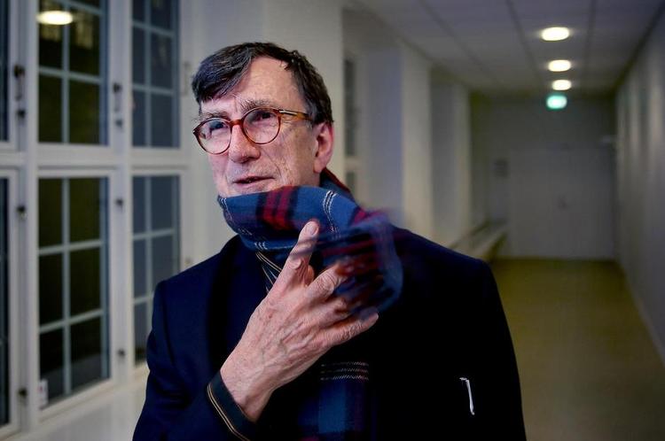 <cutline_leadin>Svung.</cutline_leadinBruno Latour er et intellektuelt hit blandt de unge i disse år. Alle pladser var taget, da han gæsteforlæste på Copenhagen Business School. <fotograf>Foto: Finn Frandsen</fotograf> Finn Frandsen