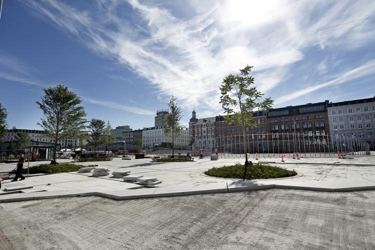nedtælling. Den renoverede Israels Plads er først færdig i august, men indvies fredag 27. juni med musik, bar og underholdning for børn. 