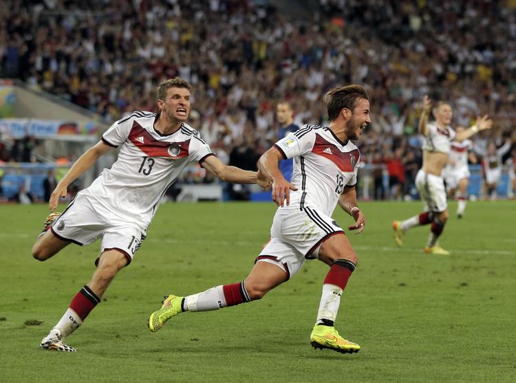 Guldløb. Tysklands Mario Goetze fejrer sit mål til 1-0 i forlænget spilletid i VM-finalen mod Argentina. Felipe Dana/AP