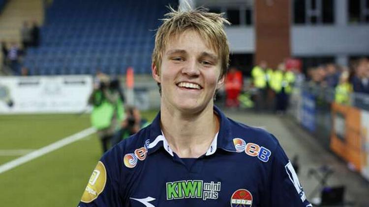 årgang-1998. Martin Ødegaard er som blot 15-årig blevet en meget ombejlet herre i fodboldverdenen. Foto: Arkivfoto: Strømgodset