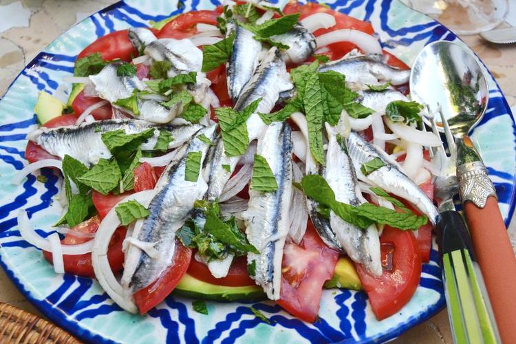 sprut. Selv ansjoser har ifølge madkskribenten godt af et pift sherry. Kristoffer Flakstad