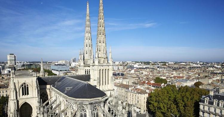 Vue. Fra hotellet Mama Shelters kan man se Cathédrale Saint-André de Bordeaux. Alain Potignon/Alain Potignon