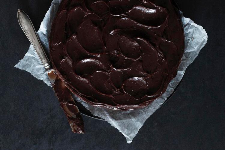 Læs med her og bliv klogere på hvordan man kan kombinere det søde med det salte. Maja Ambeck Vase.