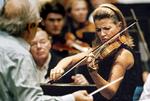 Superstjerne. Her ses Anne-Sophie Mutter i aktion i 2005. Dog ikke i en stropløs kjole. Foto: Johannes Ifkovits (PR) Arkivpix 