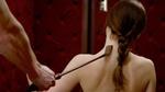 Foto fra filmatiseringen  af '50 Shades of Grey'. Rollen som 'hen med pisken' mener Sara Skaarup burde gives til en kvinde næste gang. 