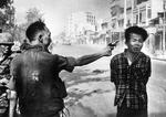 1968: Den mest sete billedserie på politiken.dk er en historisk gennemgang af vinderne af World Press Photo siden 1955. Her er det vinderbilledet fra 1968, hvor en politichef henretter en mand, der mistænkes for at tilhøre Viet Cong. Eddie Adams