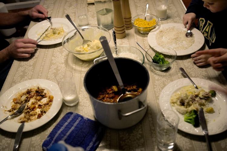 Aftensmad. Danskerne spiser mest kød til aftensmaden. Foto: Peter Hove Olesen/POLFOTO