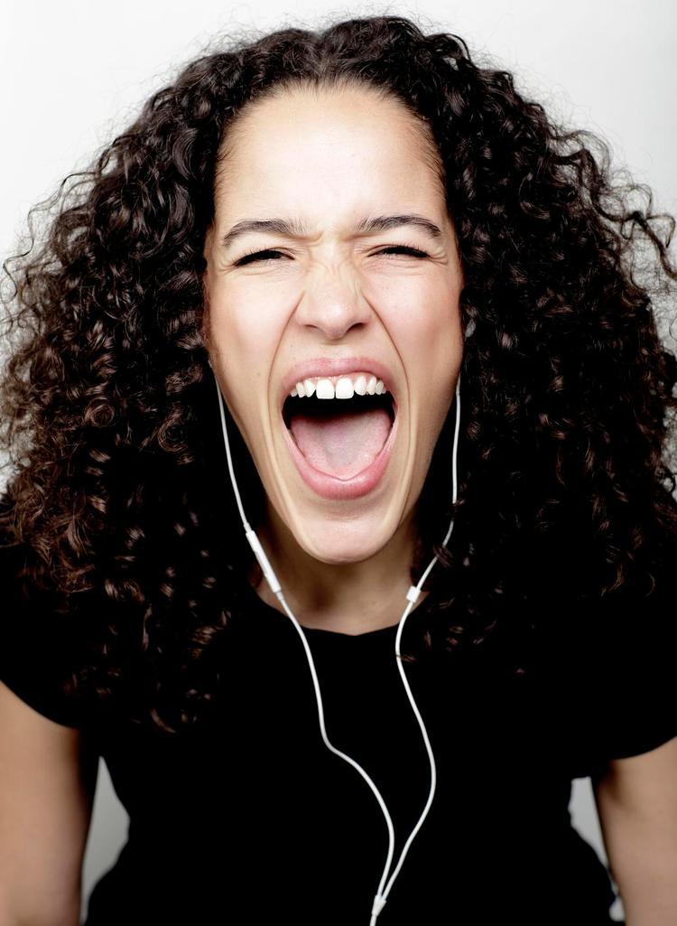 Anya. »Jeg er selv meget inspireret af jazzsangerinder som Billie Holliday, Ella Fitzgerald og Nancy Wilson«. 