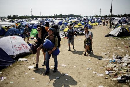 Roskilde Festivals facebookside er blevet overtaget af forældre til 16-17-årige førstegangsgæster. Forældre, der brokker sig over, at deres børn ikke har fået en teltplads, at de fryser mm.  (Arkivfoto) 