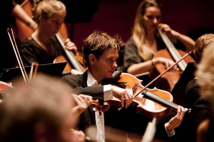 Færre. En reduktion af Det Kongelige Kapel fra 110 fastansatte musikere til 96 vil påvirke, hvilke operaer Den Kongelige Opera umiddelbart kan opføre. 