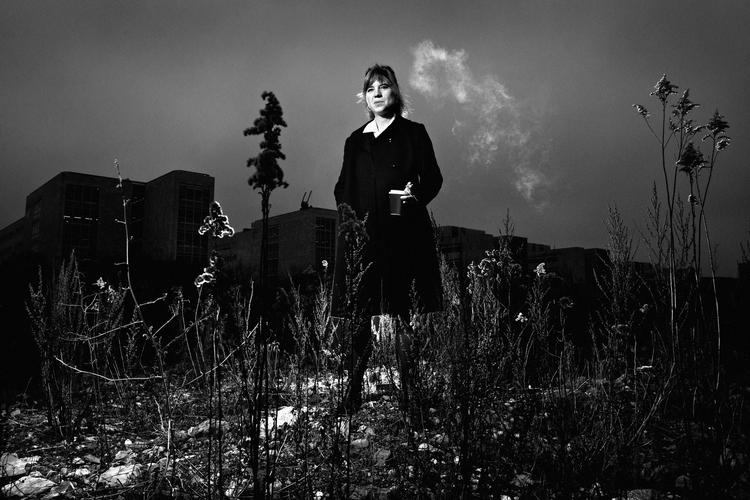 Kritik. Marianne Stidsen måtte lægge øre til en hård kritik fra professor i dansk på Syddansk Universitet Anne-Marie Mai, Informations anmelder Tue Andersens Nexø og Weekendavisens Lars Bukdahl, der alle havde meldt sig som opponenter ex auditorio, da Stidsen skulle forsvare sin doktorafhandling forrige fredag. Foto:  JACOB EHRBAHN