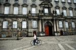 Christiansborg. Ukendte gerningsmænd - eller måske blot én gerningsmand - lægger Folketingets hjemmeside ned. Thomas Borberg (arkiv)/POLFOTO